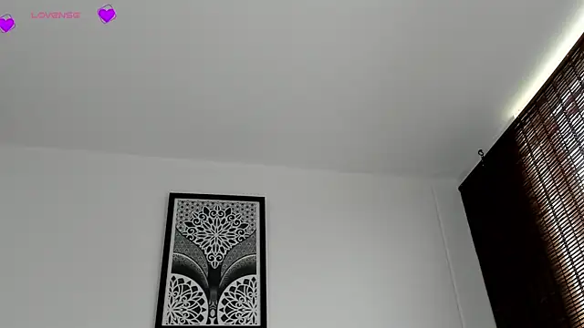 Snapshot of VeronicaTonu chatting on November 9, 2025, 2:32 pm VeronicaTonu online show from November 9, 2025, 2:32 pm