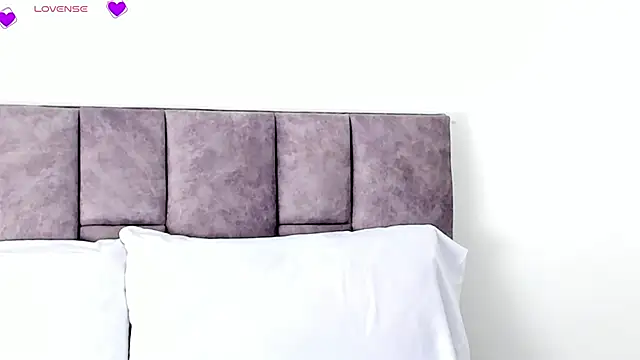 Snapshot of VeronicaTonu chatting on March 11, 2025, 2:51 pm VeronicaTonu online show from March 11, 2025, 2:51 pm