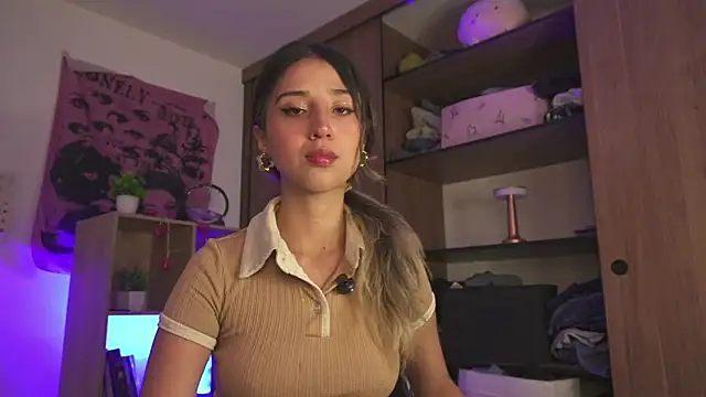 Snapshot of Natasna2 chatting on March 19, 2026, 2:22 am Natasna2 online show from March 19, 2026, 2:22 am