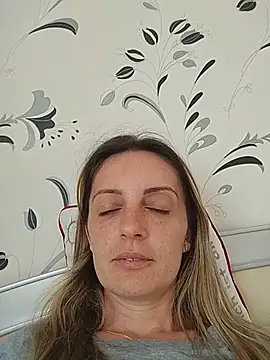 Snapshot of SophyGirl chatting on May 29, 2026, 2:45 pm SophyGirl online show from May 29, 2026, 2:45 pm