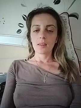 Snapshot of SophyGirl chatting on May 20, 2026, 1:30 pm SophyGirl online show from May 20, 2026, 1:30 pm