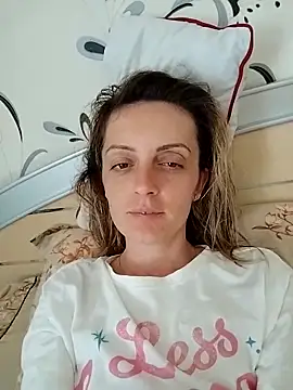 SophyGirl online show from April 18, 2026, 12:18 pm