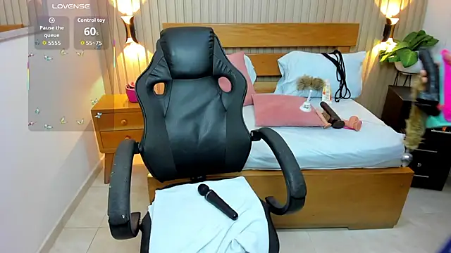 luciana ballesteros  online show from April 1, 2026, 11:55 am