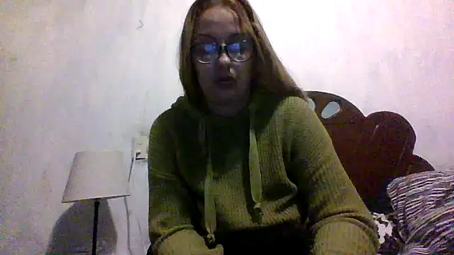 Snapshot of Samanthat33 chatting on October 11, 2025, 3:02 pm Samanthat33 online show from October 11, 2025, 3:02 pm