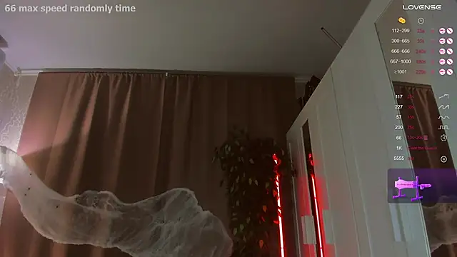 Snapshot of FrauSophia chatting on November 2, 2025, 6:02 pm FrauSophia online show from November 2, 2025, 6:02 pm