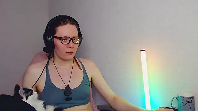 Snapshot of tracy_cooper chatting on February 25, 2025, 11:48 pm tracy cooper online show from February 25, 2025, 11:48 pm