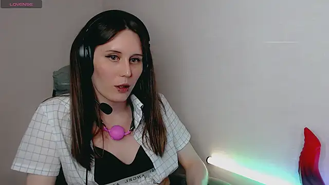 Snapshot of tracy_cooper chatting on December 24, 2024, 5:05 am tracy cooper online show from December 24, 2024, 5:05 am