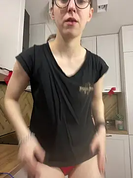 Snapshot of MartiniiSelenna chatting on March 2, 2026, 6:58 am MartiniiSelenna online show from March 2, 2026, 6:58 am