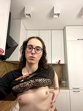 Snapshot of MartiniiSelenna chatting on January 17, 2026, 6:50 am MartiniiSelenna online show from January 17, 2026, 6:50 am