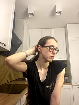 MartiniiSelenna online show from November 18, 2025, 6:39 am