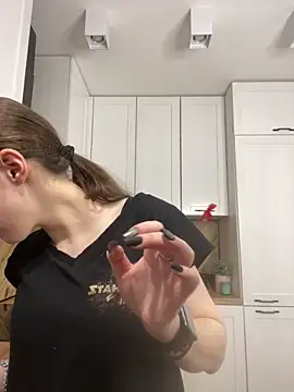 Snapshot of MartiniiSelenna chatting on February 9, 2026, 6:55 am MartiniiSelenna online show from February 9, 2026, 6:55 am