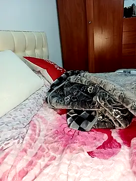 Snapshot of silina-25 chatting on February 17, 2025, 7:55 pm silina-25 online show from February 17, 2025, 7:55 pm