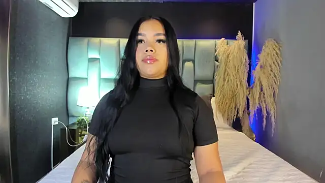 Snapshot of MarianaGarciaa__ chatting on June 15, 2026, 7:02 pm MarianaGarciaa online show from June 15, 2026, 7:02 pm