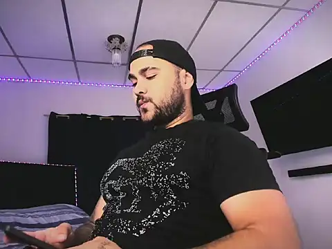 Sebas-hott online show from February 14, 2026, 11:38 pm