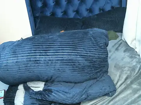 centzSexy online show from September 14, 2025, 6:58 am