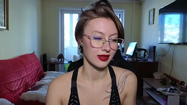 MalvinaBlum online show from November 17, 2025, 5:00 am