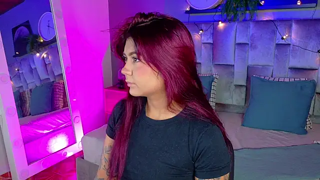 Snapshot of alaia-rogers chatting on November 24, 2025, 11:43 am alaia-rogers online show from November 24, 2025, 11:43 am