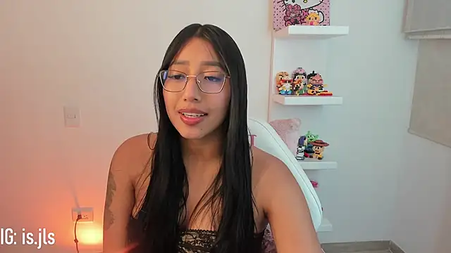 Snapshot of isa_bellaa0 chatting on September 14, 2025, 4:13 am isa bellaa0 online show from September 14, 2025, 4:13 am