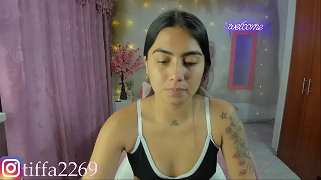 tifany tay2 online show from December 6, 2024, 1:57 am