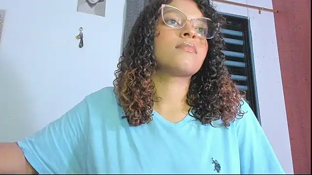 Snapshot of Ada_gales_ chatting on November 12, 2025, 4:05 am Ada gales online show from November 12, 2025, 4:05 am