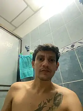 Snapshot of MIA_Y_KRONX chatting on December 18, 2024, 5:26 am MIA Y KRONX online show from December 18, 2024, 5:26 am