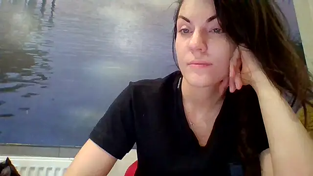 AliceTailor online show from December 2, 2025, 9:05 pm