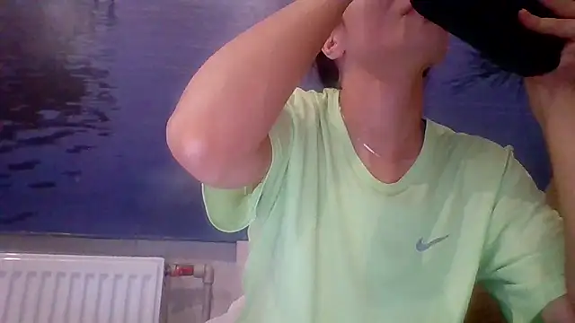 AliceTailor online show from October 30, 2025, 10:50 pm