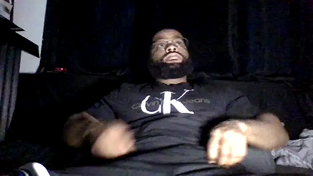 Snapshot of Enos3 chatting on November 26, 2025, 12:27 pm Enos3 online show from November 26, 2025, 12:27 pm