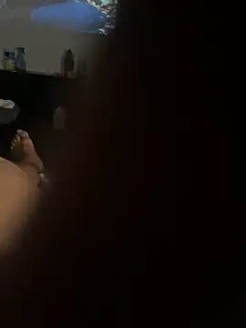 Snapshot of Enos3 chatting on November 16, 2025, 2:49 am Enos3 online show from November 16, 2025, 2:49 am