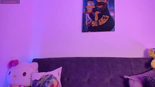 penny sweett  online show from April 17, 2026, 11:29 pm