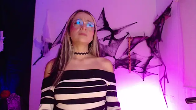 Snapshot of penny_sweett_ chatting on October 30, 2025, 11:34 pm penny sweett online show from October 30, 2025, 11:34 pm