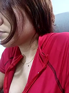 ZUCAAT online show from January 9, 2026, 3:46 am