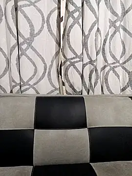 ZUCAAT online show from March 8, 2025, 3:17 am