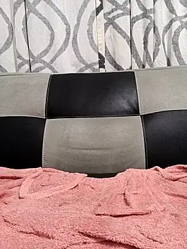 ZUCAAT online show from March 11, 2025, 6:08 am