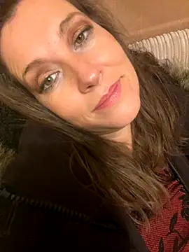 Snapshot of Lwhite1 chatting on November 20, 2025, 4:51 pm Lwhite1 online show from November 20, 2025, 4:51 pm