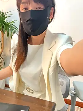 Snapshot of Annabody chatting on November 28, 2025, 8:36 am Annabody online show from November 28, 2025, 8:36 am