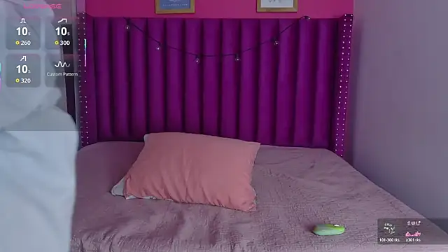 Snapshot of littleebonny chatting on October 31, 2025, 12:57 pm littleebonny online show from October 31, 2025, 12:57 pm