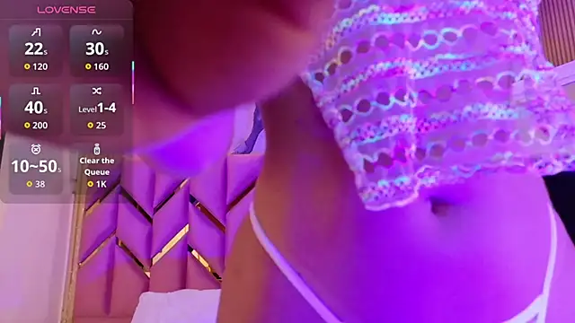 Snapshot of littleebonny chatting on November 8, 2025, 12:42 pm littleebonny online show from November 8, 2025, 12:42 pm