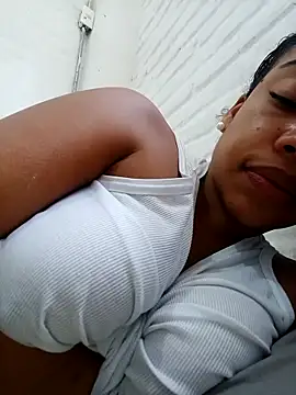 isabellehaynes online show from November 13, 2025, 4:33 pm