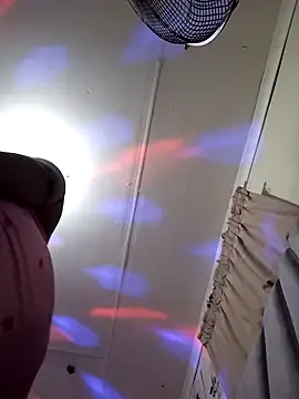 CocoBootyyy online show from November 13, 2025, 5:39 pm