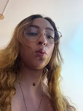 emily parkerr online show from April 20, 2026, 7:26 pm