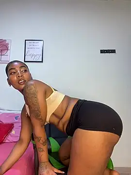 Snapshot of alissonjhonson chatting on August 8, 2026, 7:32 pm alissonjhonson online show from August 8, 2026, 7:32 pm