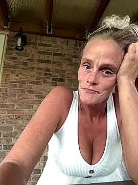 Snapshot of vixendoll87 chatting on September 20, 2025, 10:26 pm vixendoll87 online show from September 20, 2025, 10:26 pm