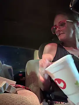 Snapshot of vixendoll87 chatting on March 9, 2025, 1:56 am vixendoll87 online show from March 9, 2025, 1:56 am