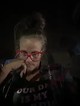 Snapshot of vixendoll87 chatting on March 18, 2025, 12:30 am vixendoll87 online show from March 18, 2025, 12:30 am