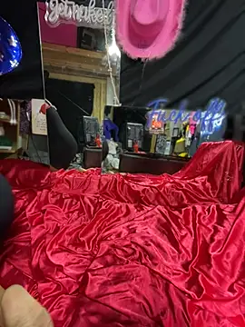 Snapshot of vixendoll87 chatting on March 16, 2025, 1:59 am vixendoll87 online show from March 16, 2025, 1:59 am