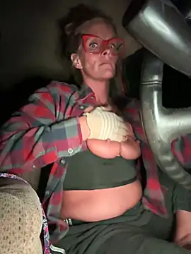 Snapshot of vixendoll87 chatting on March 7, 2025, 1:31 am vixendoll87 online show from March 7, 2025, 1:31 am