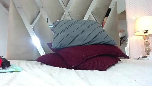 KasandraPhillips online show from February 16, 2025, 9:05 pm