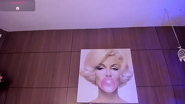 Snapshot of AgattaDuque chatting on November 6, 2025, 11:09 pm AgattaDuque online show from November 6, 2025, 11:09 pm