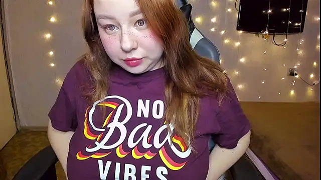 Snapshot of Milafoxxxy chatting on December 3, 2024, 4:10 am Milafoxxxy online show from December 3, 2024, 4:10 am